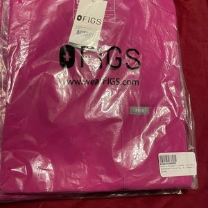 Raspberry sorbet figs scrub top